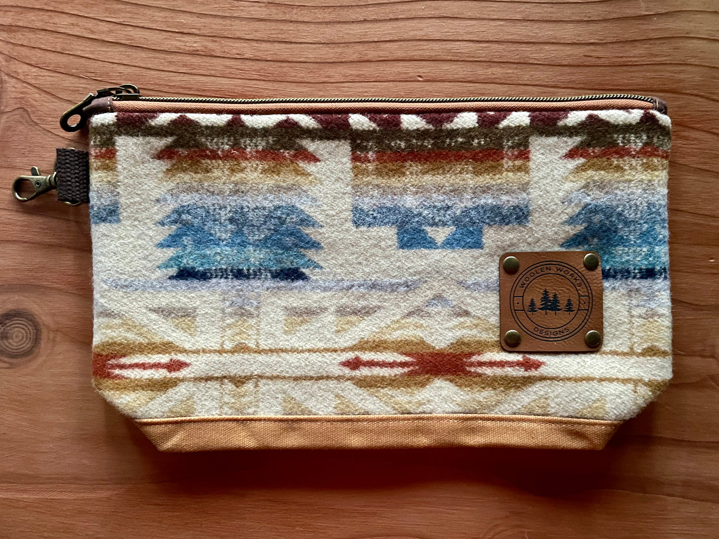 Medium Explorer Pouch