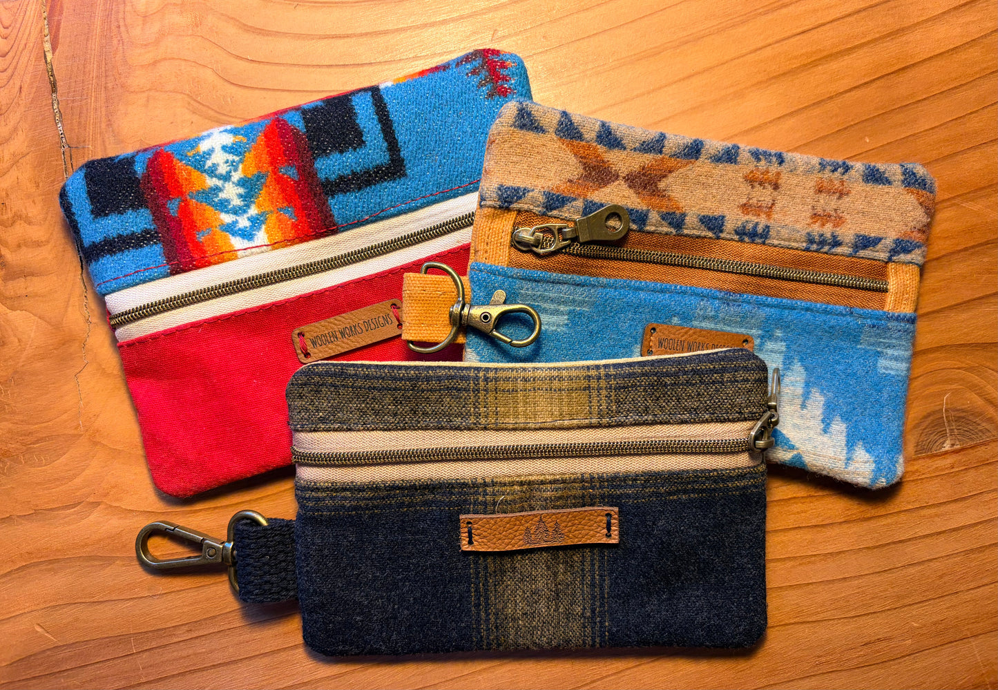Flat zipper pouch